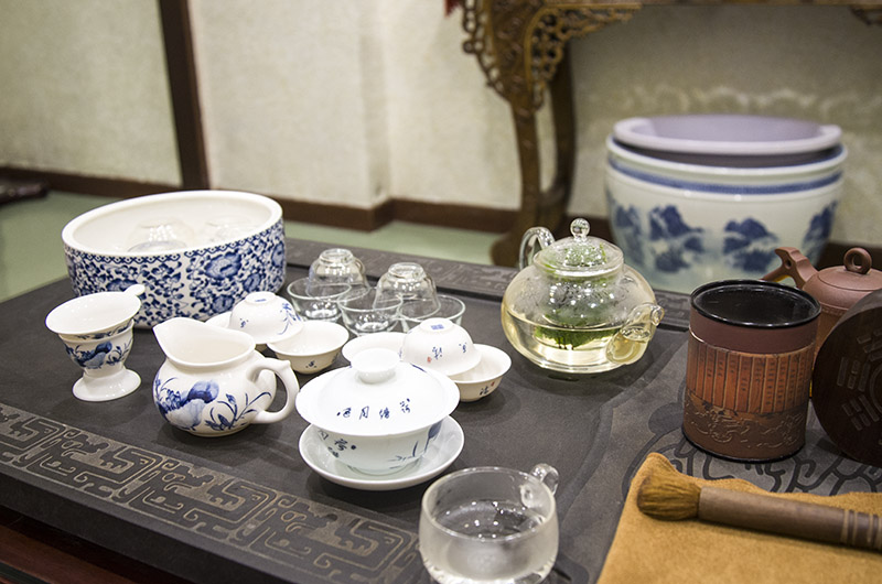 "chinese tea ceremony", "Chinese traditional medicine in beijing"