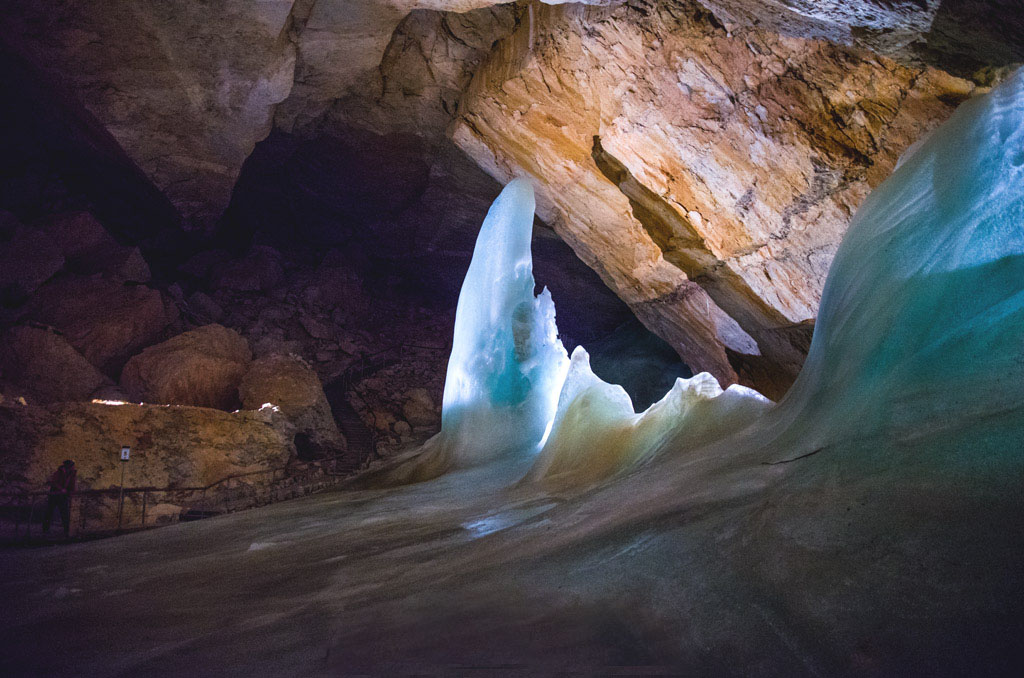 Visiting The Dachstein Ice Caves & 5 Finger Lookout Near Hallstatt